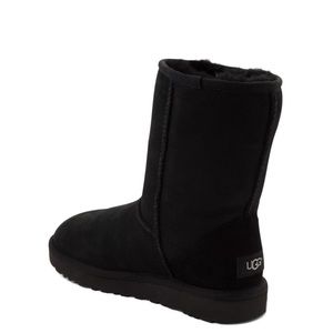 Black uggs size 7